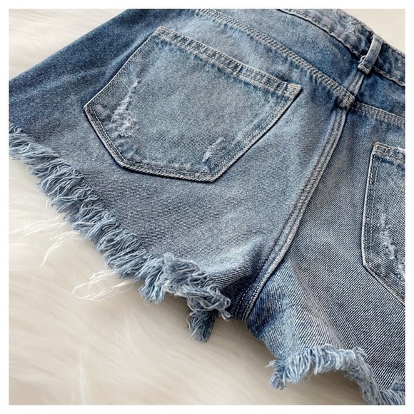 H&M Coachella High Waisted Boho Jean Shorts - Picture 7 of 9